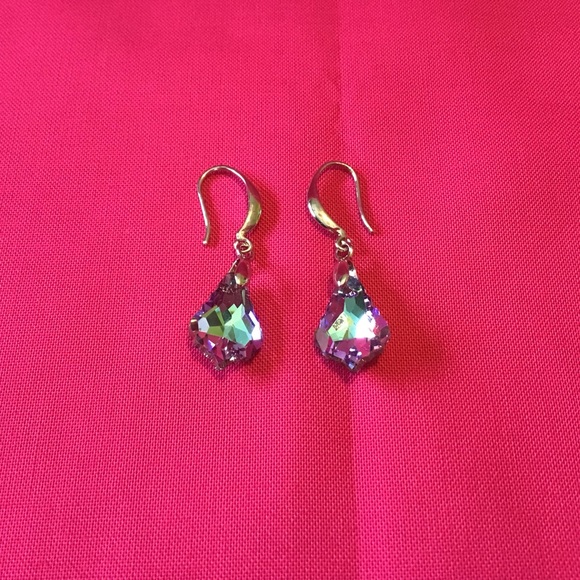 Lavender Faceted Faux Gemstone Drop Earrings - Picture 3 of 3